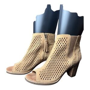 Tom’s, peep toe bootie